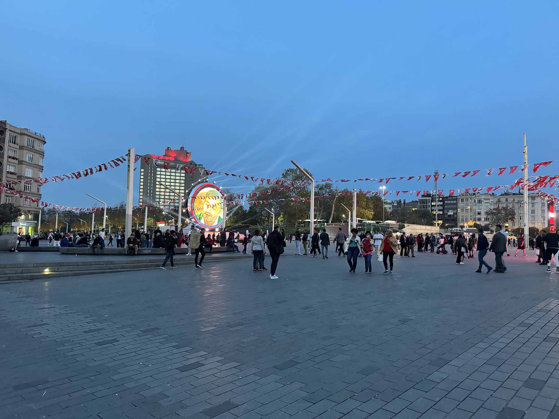 【2025年最新】新NISAとは？制度の仕組みから始め方まで完全解説