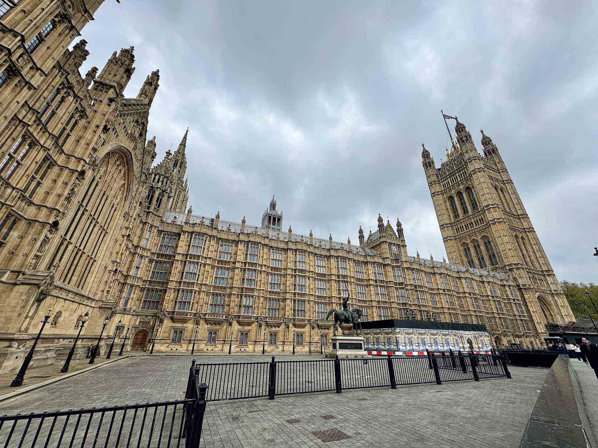 【2025年版】ネット証券5社を徹底比較｜新NISAにおすすめはどこ？