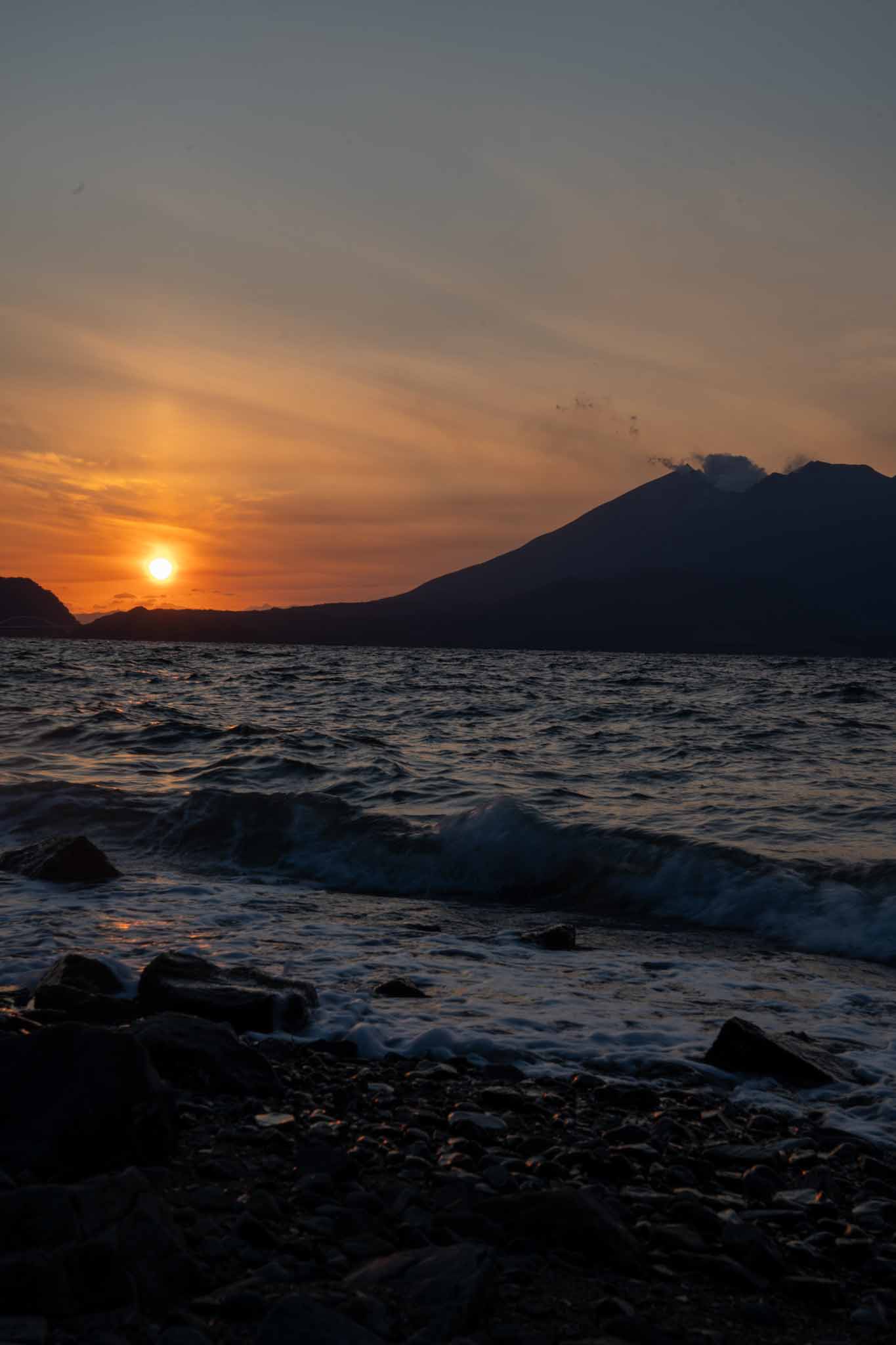 バンガードが米国株投資家に警告！2025年の見通しとリスク要因を解説