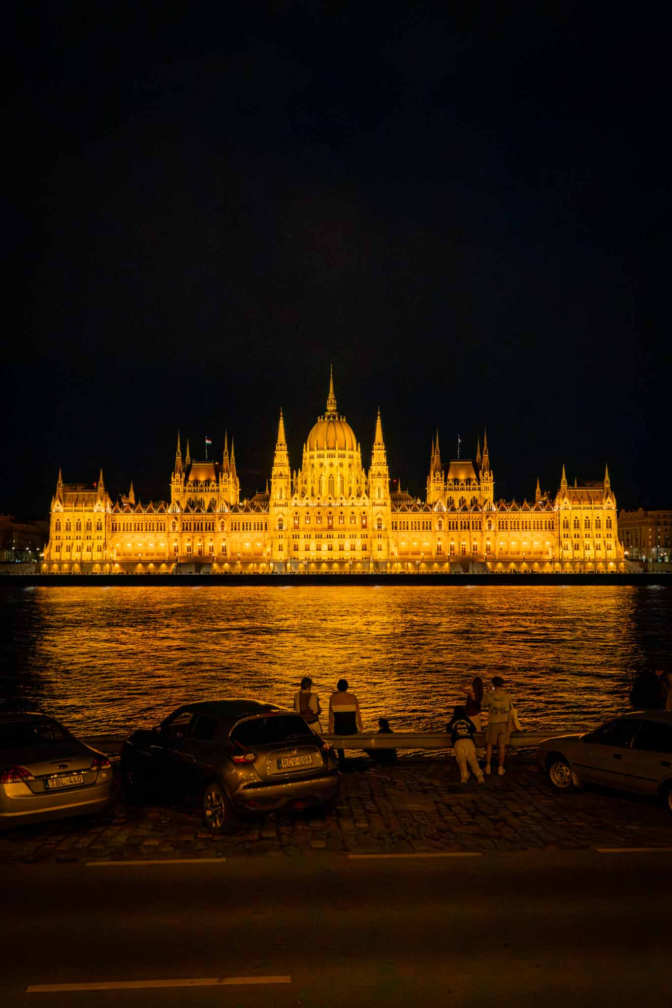 AMDとは｜NVIDIAを追撃するAI半導体の注目企業、時価総額3,300億ドルの実力