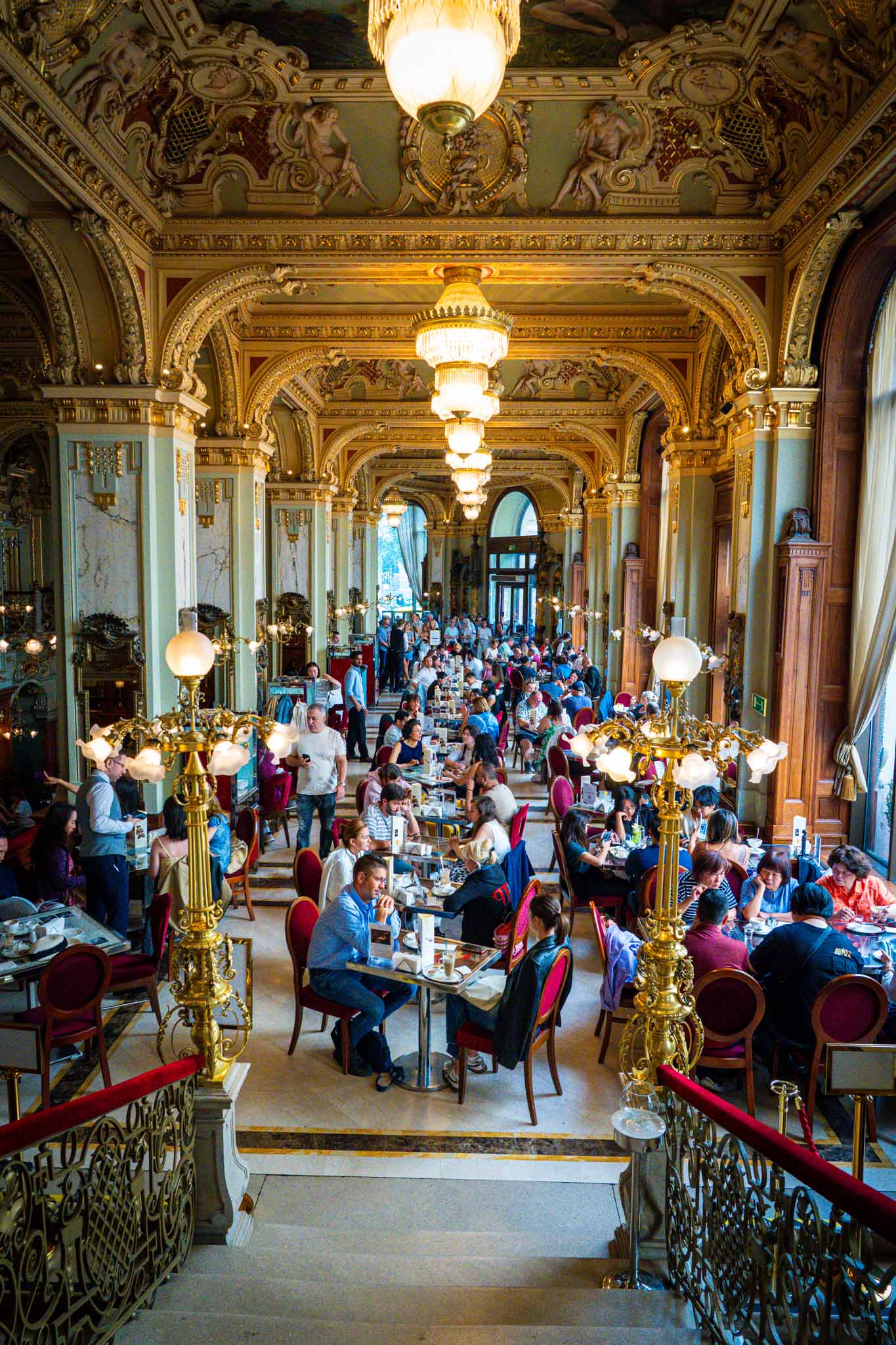 成長株で株価2倍を狙う！テンバガー候補の見つけ方と2025年注目銘柄