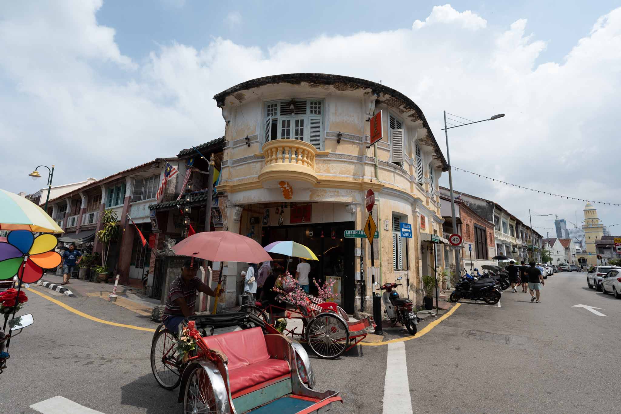 NVIDIAとは｜AI半導体で世界首位、時価総額5兆ドル突破の最強企業を解説