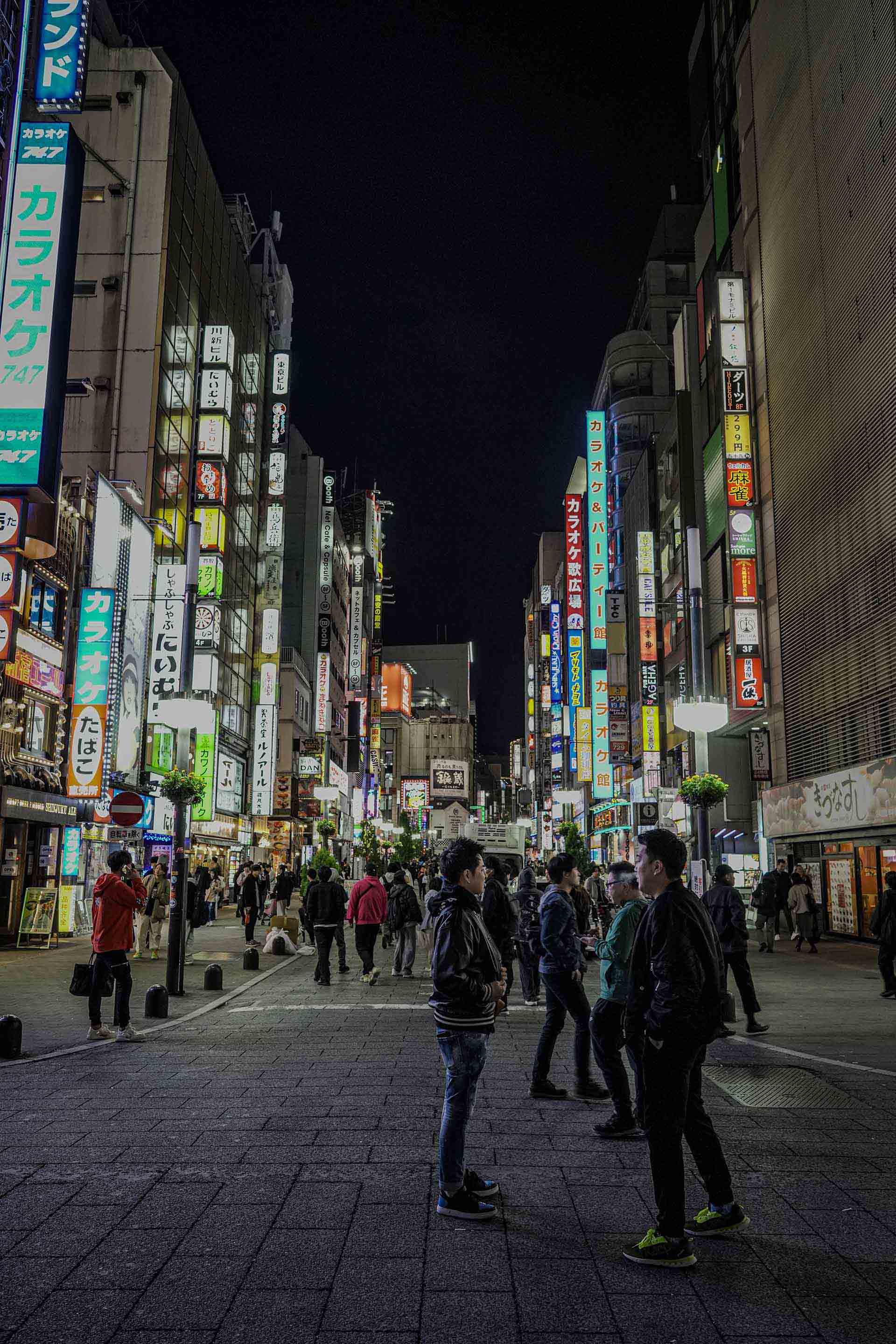 タイ不動産の二極化｜プーケット vs バンコク投資戦略2026