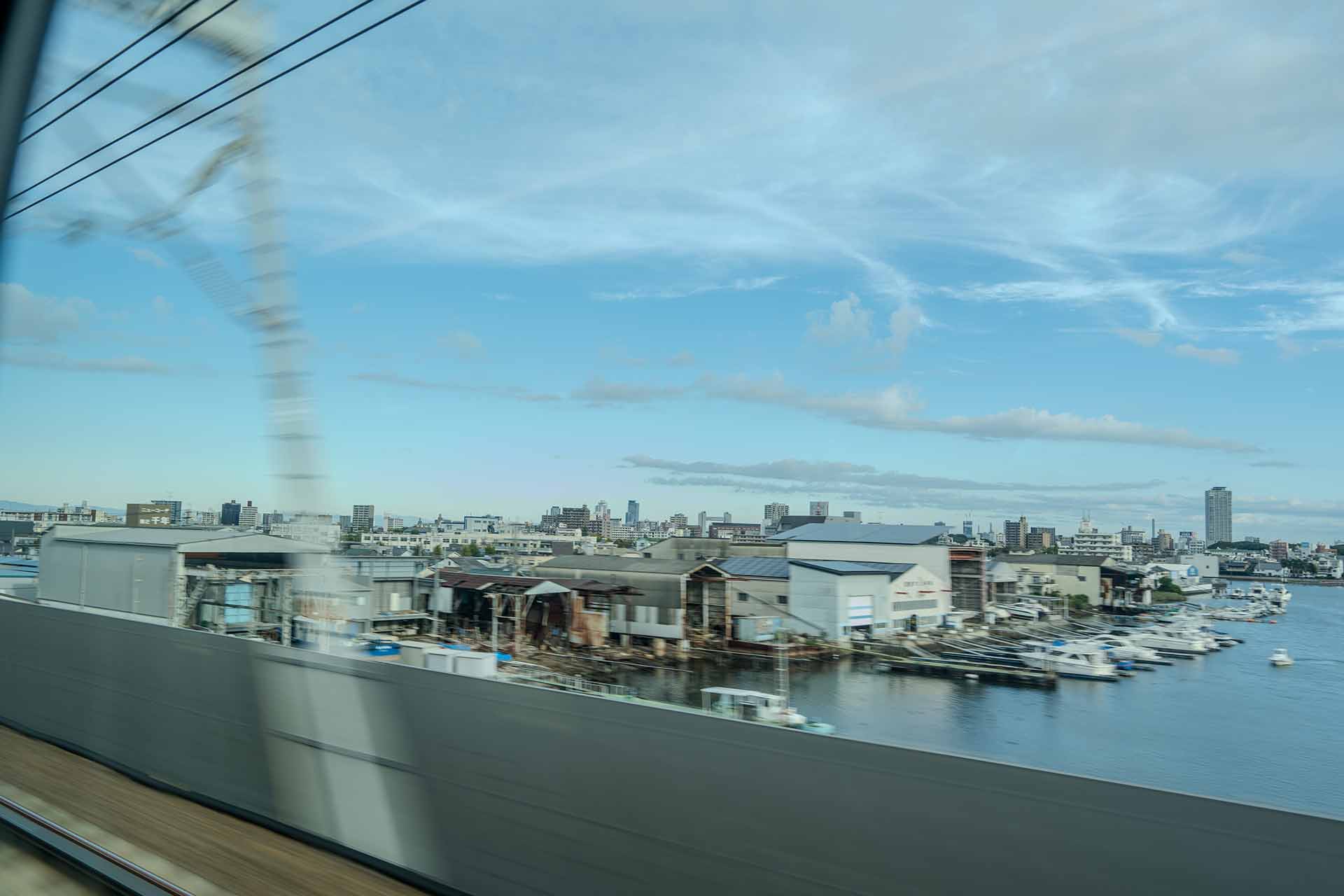 オフィス転用投資｜空室率18%の危機を逆手に、ミックスユース開発で狙うリターン