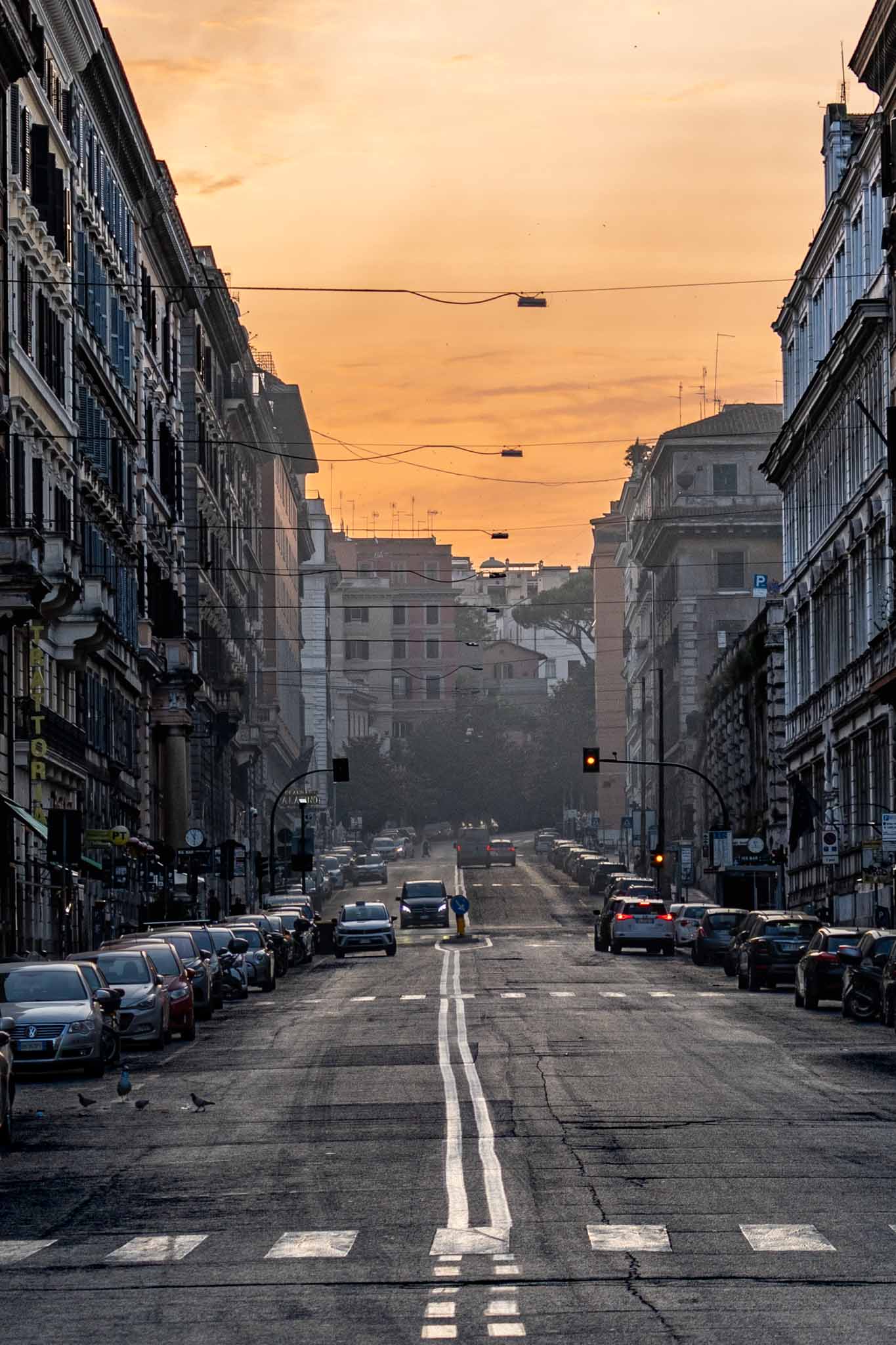 海外不動産は法人と個人どちらで買うべき？税金・メリット・デメリット比較